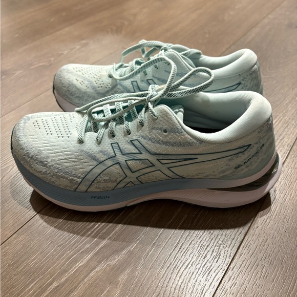 ASICS Shoes - Picture 7 of 7